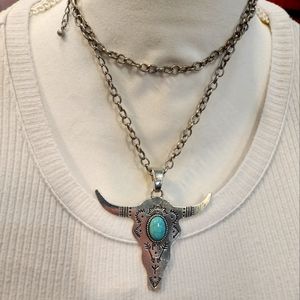 🌼Cow skull necklace